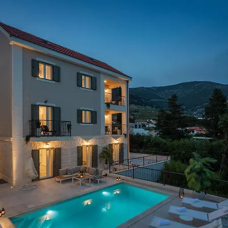 Mirta Apartment