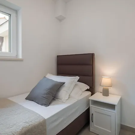 Apartment Mirta